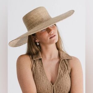 Gigi Pip Jae Wide Brim Boater Straw Hat Sun Protect Vacation Resort Palm Straw